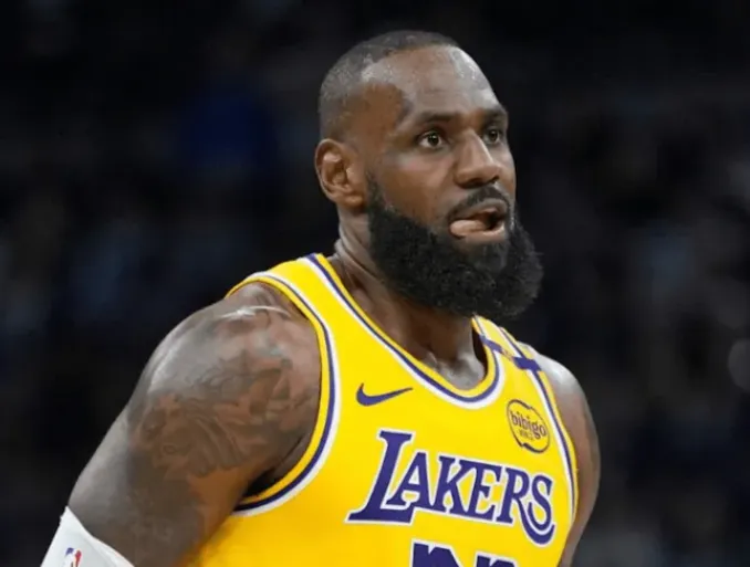 霍里:詹姆斯是唯一有理由抱怨裁判的人,裁判总是无视他