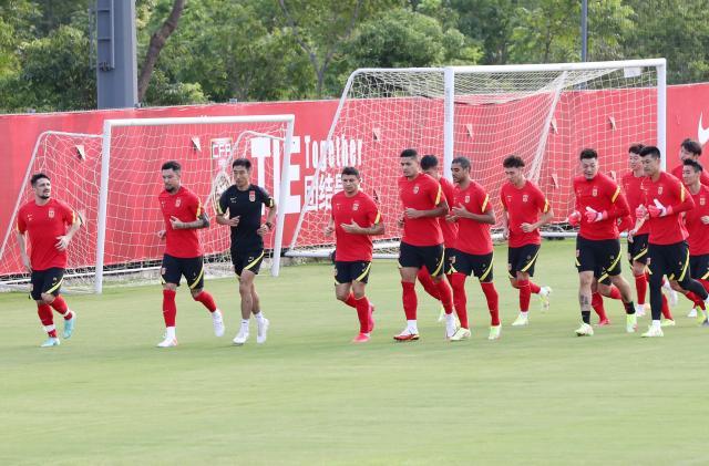乐彩网app-国足开练冲刺12强赛 八字方针:安全回归、全力抢分